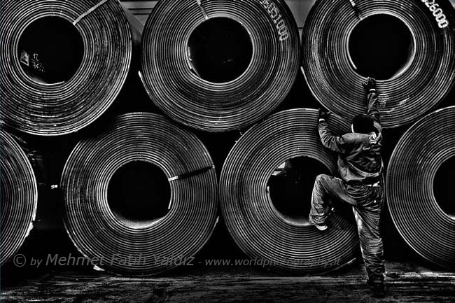 Steel pipe workers 1